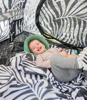 Beach tent for babies and families